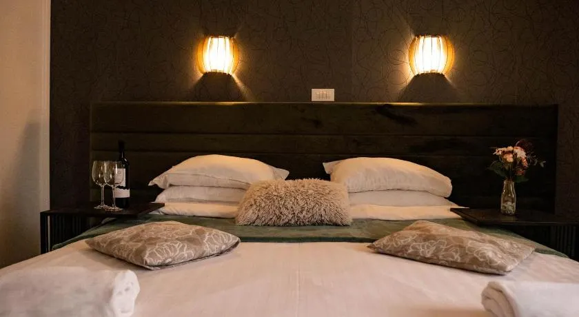 Plitvice Inn - Image 1