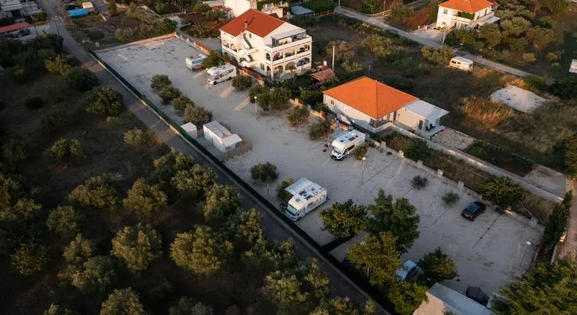 Camping Sukošan Beach - Image 1