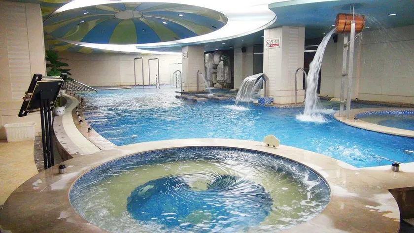 Eden International Hotel - Image 1