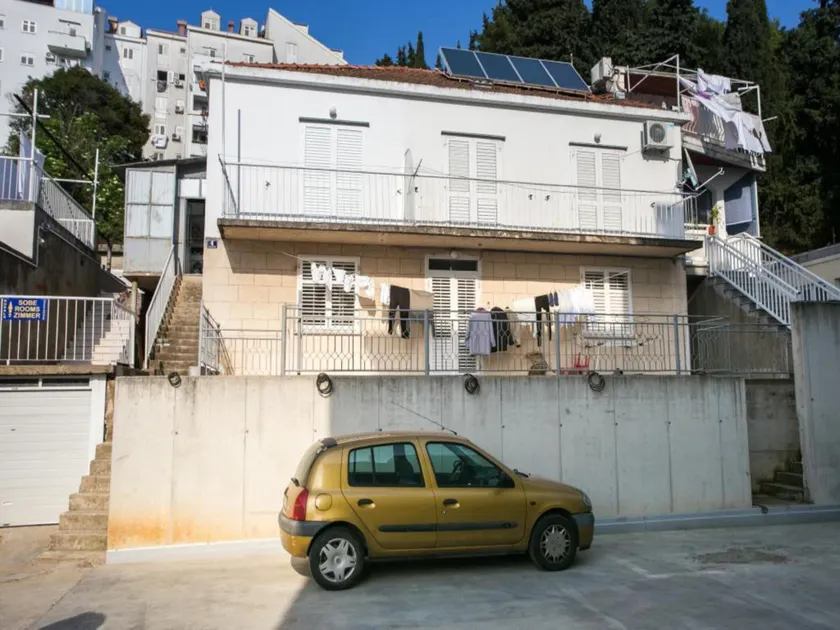 Guest House Kusalo- One Bedroom Apartment with Terrace Apartman 4 - Image 1