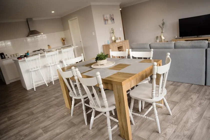 Seacliff Cottage by the Sea. - Image 1