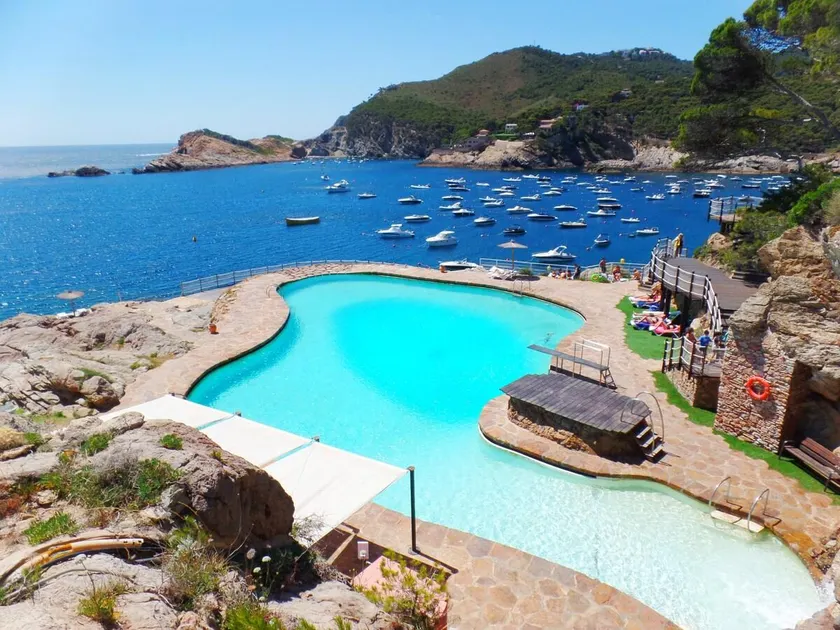 Apartamento con costa privada en Cap sa Sal Begur - Image 1