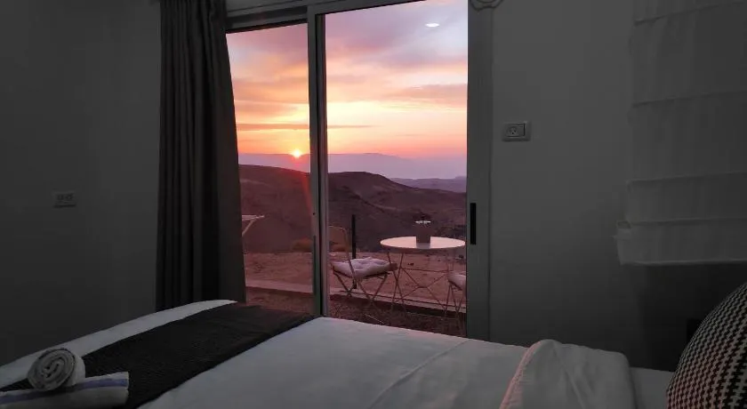 Dead Sea Desert's Edge - Image 1