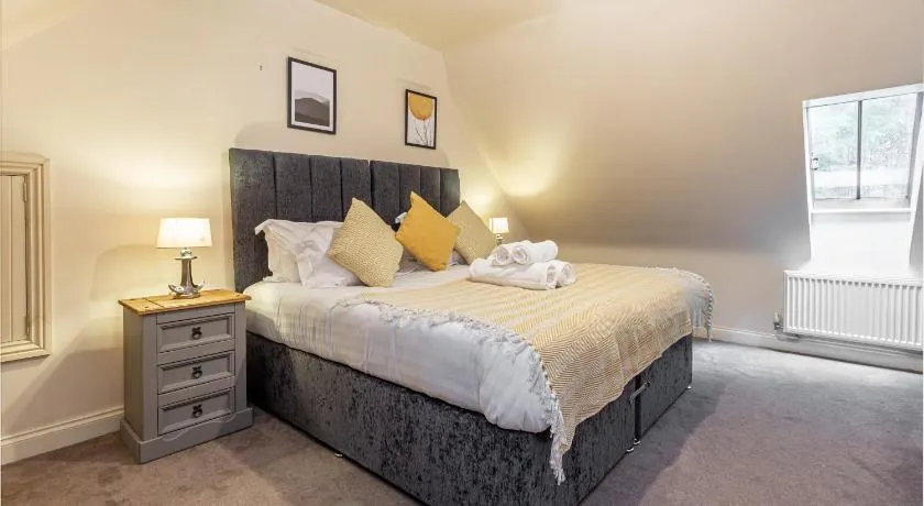 Hillbrook House- Apartment 8 - Image 1