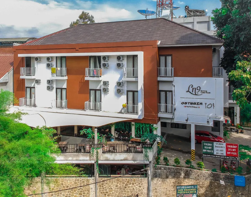 LN9 Bandung Guest House - Image 1