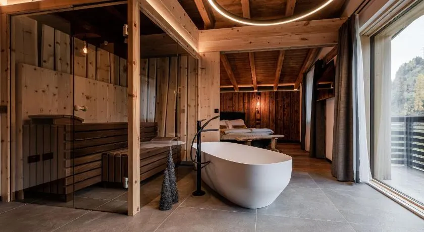 Nidaris - Luxury Private Spa Suites - Image 1