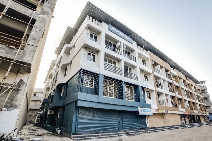 Hotel Bhumi World - Image 1