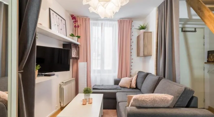 Charming two-bedroom duplex Saxe Gambetta - Image 1