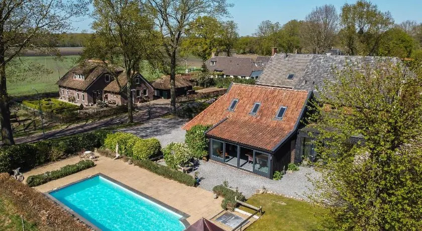 B&B Retreat "The Private Pool House" met privé zwembad UNIEK VERBLIJF - Image 1