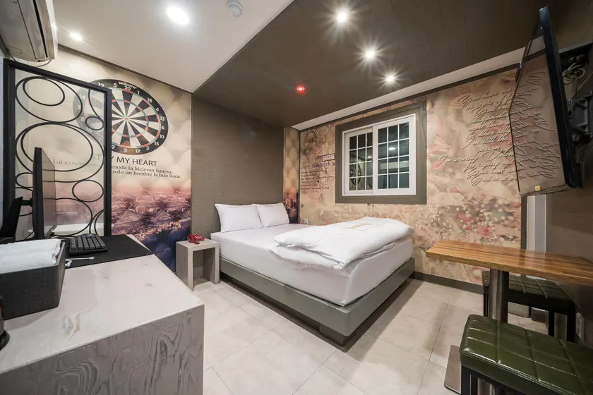 New Prince Hotel, Daemyung-dong, Daegu - Image 1