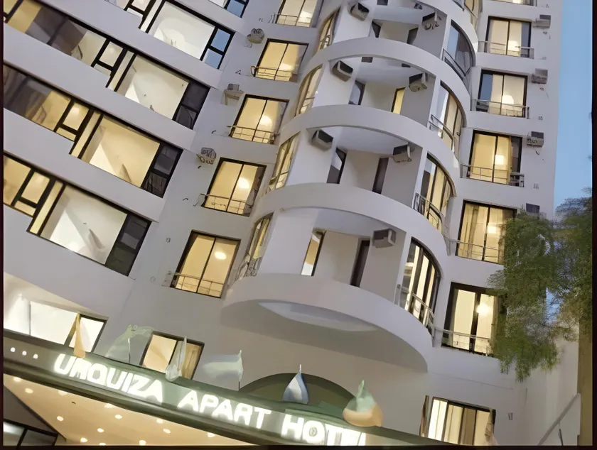 Urquiza Apart Hotel & Suites - Image 1