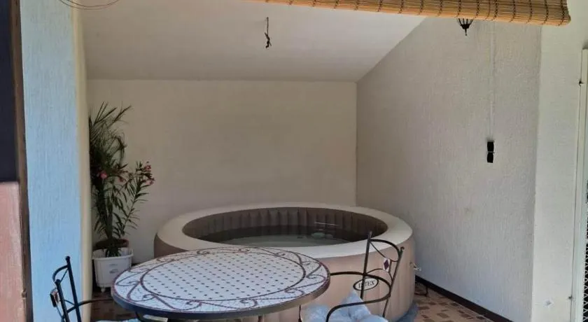 Apartment Aqua Royal - Image 1