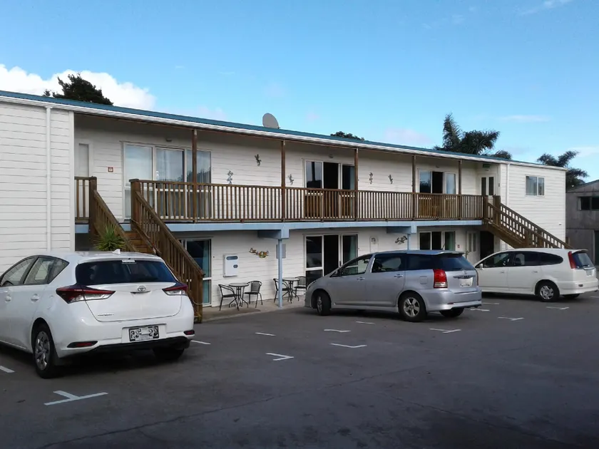 Abbey Court Motel and Little Farm - Image 1