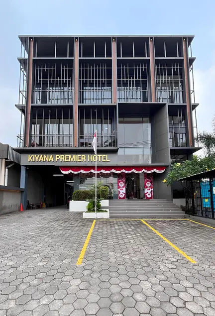Kiyana Premiere Batang - Image 1