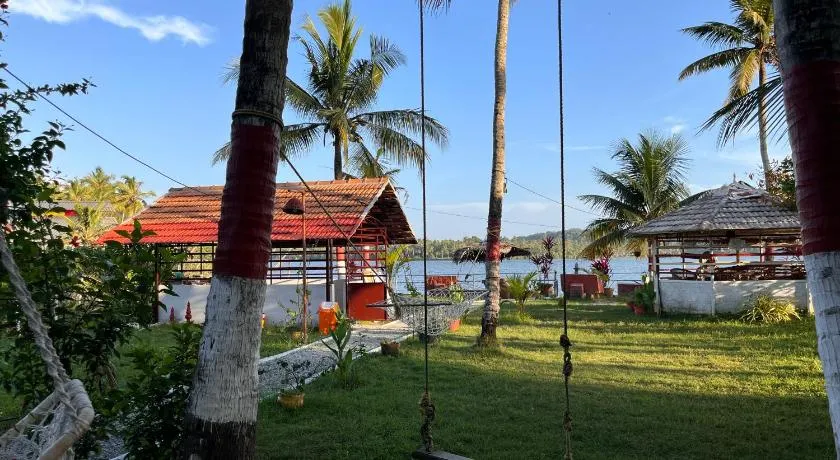 Lake Homes - Image 1