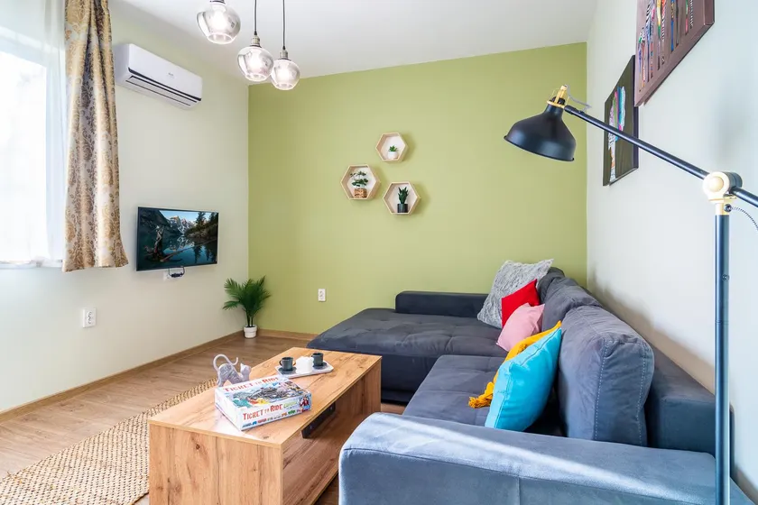 Madrid 90 Sq M 2BDR w Parking Spot near Metro, Serdika Mall - Image 1