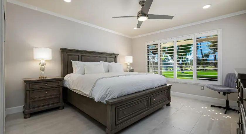 Renovated Desert Escape - Steps Away from Pool - Image 1