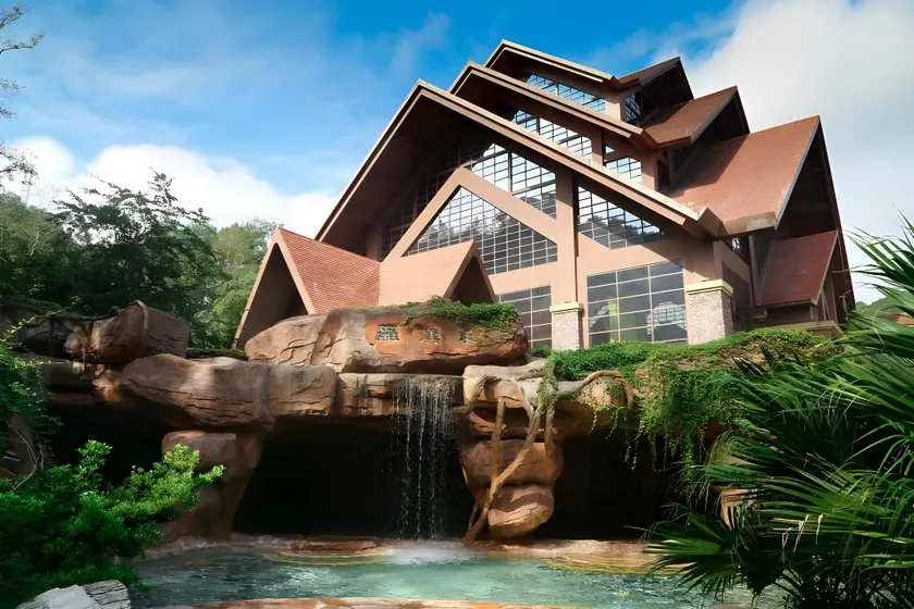 Shaoguan Jinglvlun International Hotel - Image 1