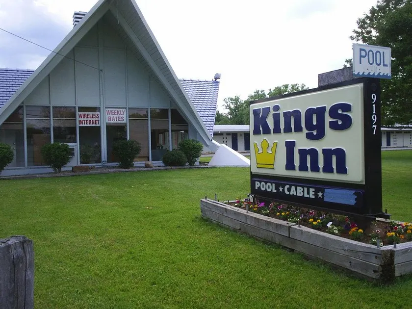 Kings Inn Cleveland - Image 1