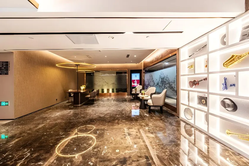 Home Inn Plus Qingdao May Fourth Square Metro Station Municipal Government - Image 1