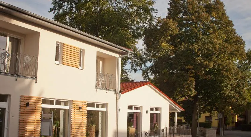 Cafe Hehrlich - Cafe, Pension & mehr - Image 1