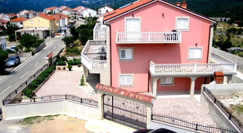 Villa Lily - Image 1