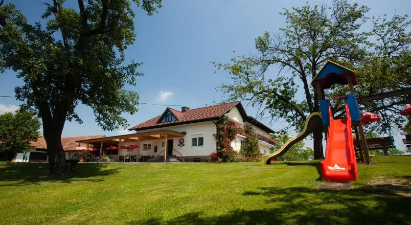 Gasthof-Pension Weninger - Image 1