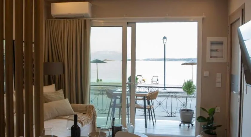 Nerissa Seafront apartment - Image 1