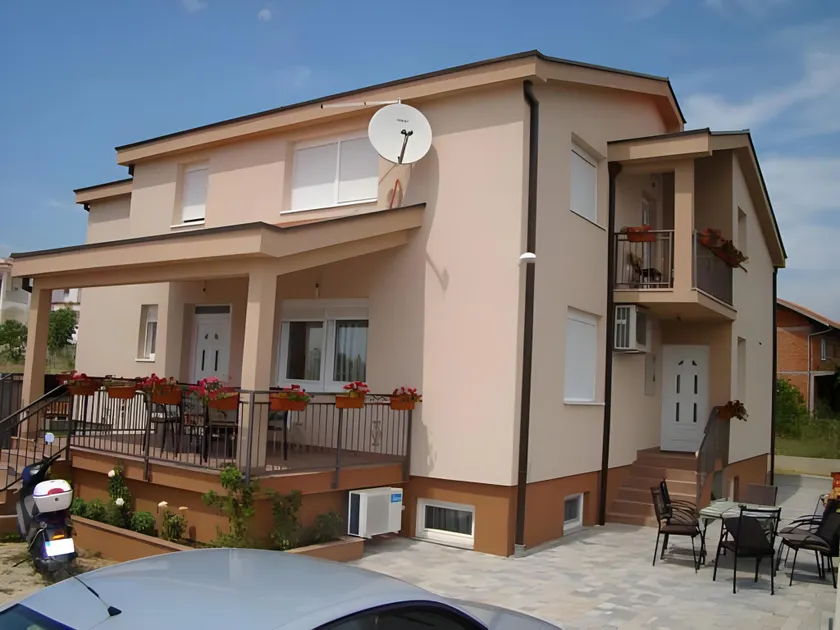 Pansion Ivan - Image 1