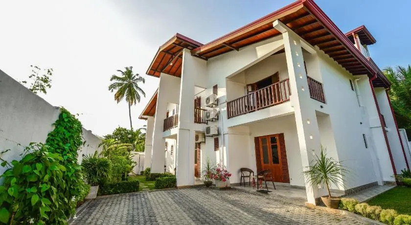 Villa Effort - Image 1