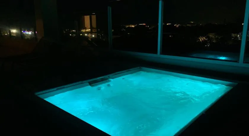 Suite Luxury Seaview - Image 1