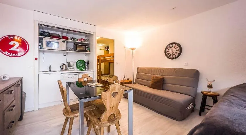Appartement en pied de piste dans résidence en haute Savoie - Image 1