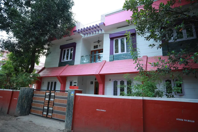 LA CASA THE HOMESTAY - Image 1