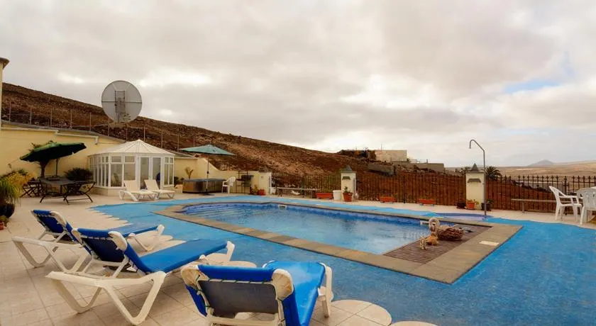 Appartement de luxe avec piscine, bain à remous et d'assurance Hébergement gratuit - Image 1