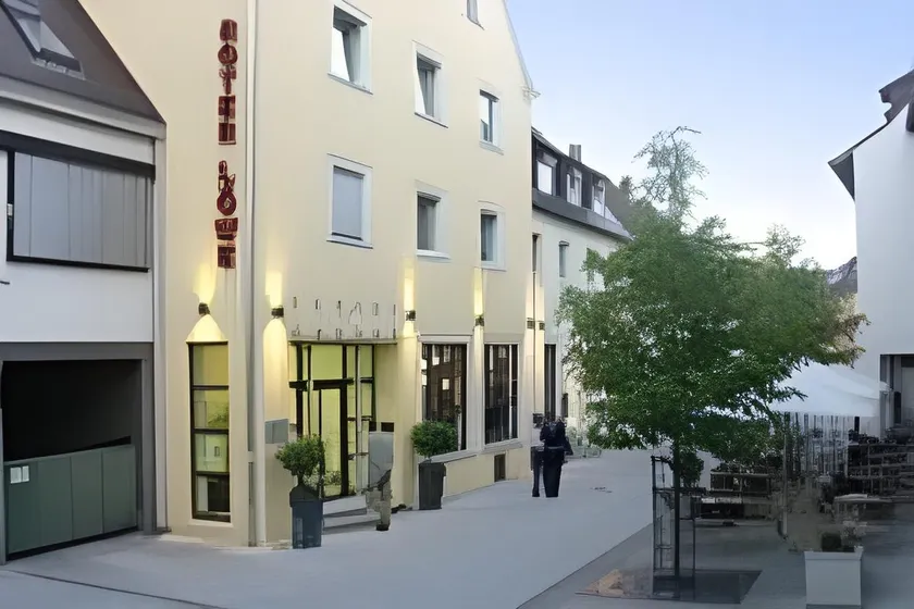 Hotel Roter Löwe - Image 1