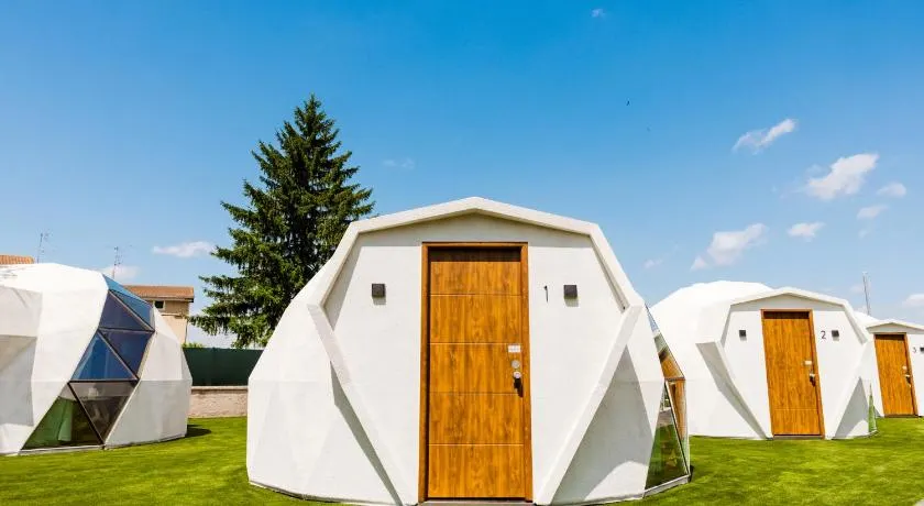 Igloo Rooms - Belorado - Image 1