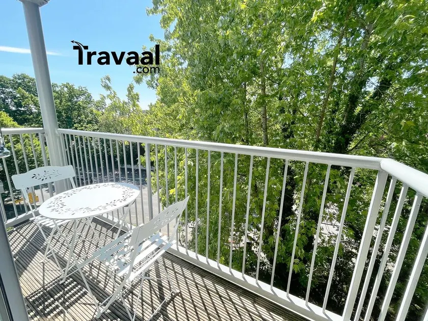 Travaal - 2 Bed Serviced Apartment Farnborough - Image 1