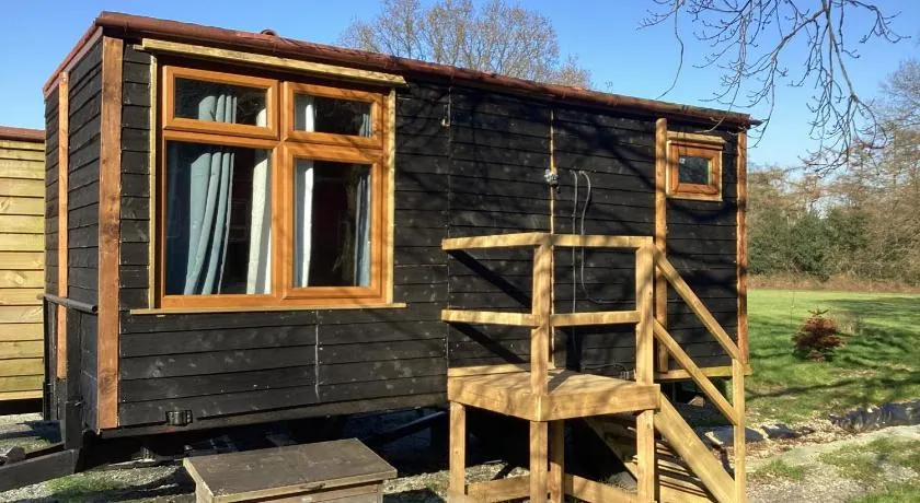 Vigo Retreat cabin 1 - Image 1