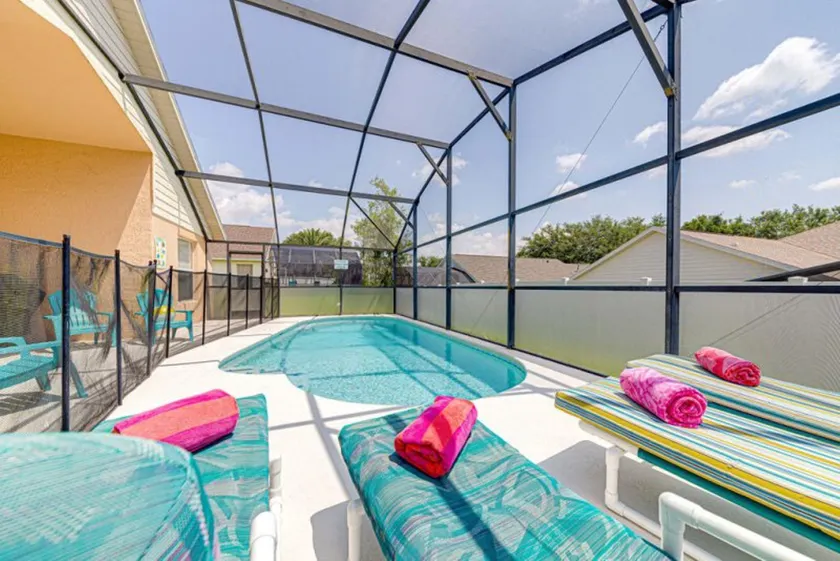 Private Pool Homes - Image 1