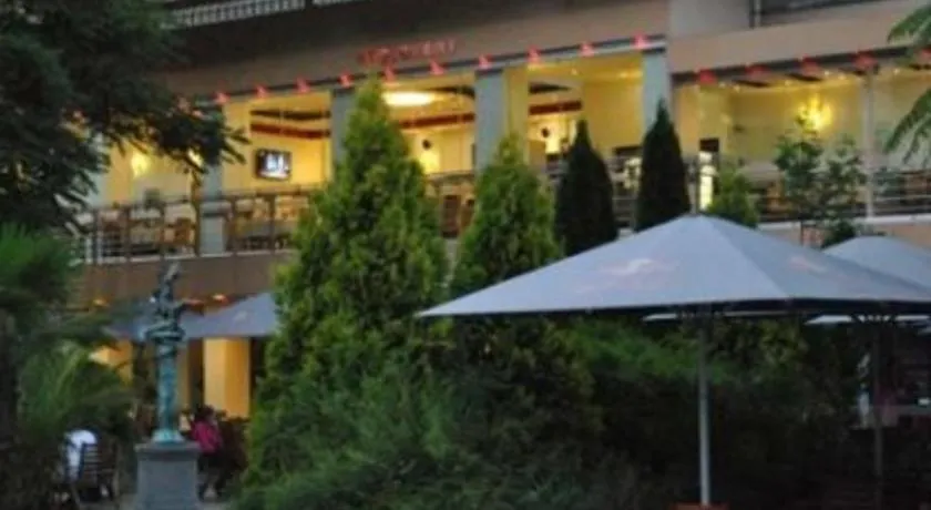 Heat Complex Family Hotel - Image 1