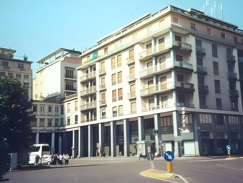 Hotel Italia City Center - Image 1