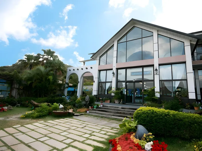 Fennel Resort - Image 1