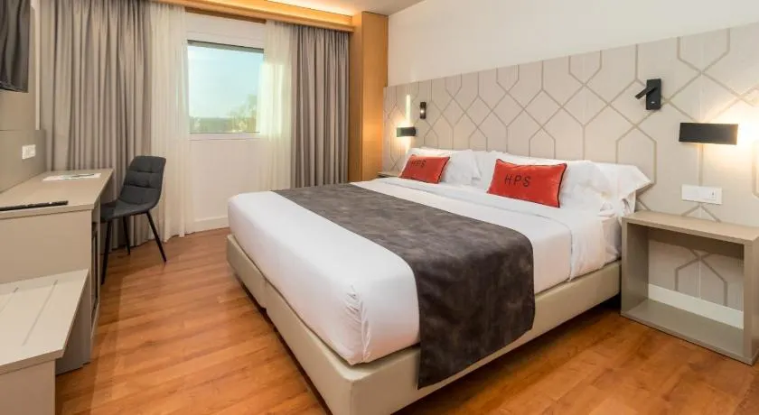 Hotel Puerta Santander - Image 1