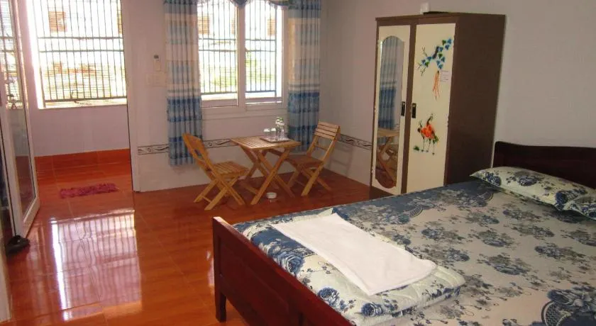 Hong Chau Guesthouse - Image 1