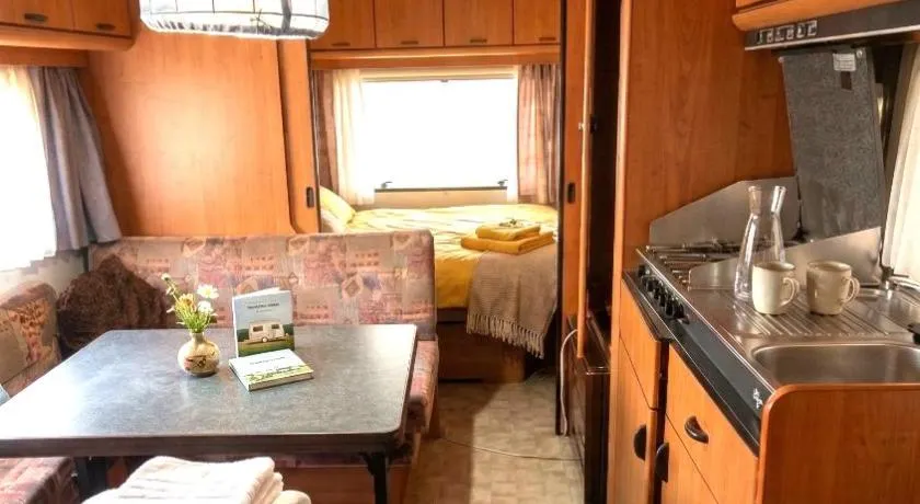 Caravan in the backyard - Image 1