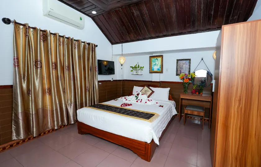 Moc Lan Boutique Hotel - Image 1