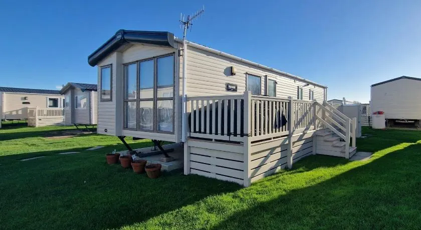 Serena Little Escape, West Sands Holiday - Image 1