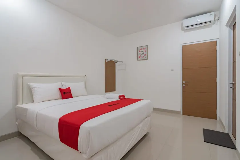 Hotel Sukahaji Street Bandung Redpartner - Image 1