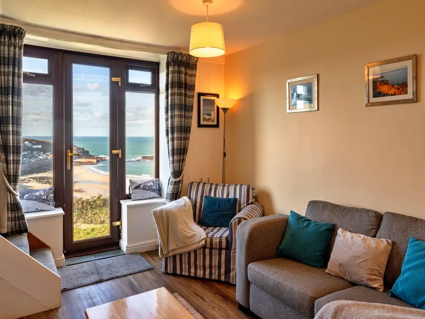 Cottage in Sennen Cove with Stunning Beach Views - Image 1