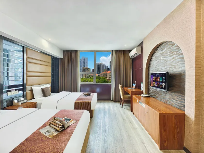 Holiday Inn Rongzhou Yibin (Hejiang Branch) - Image 1